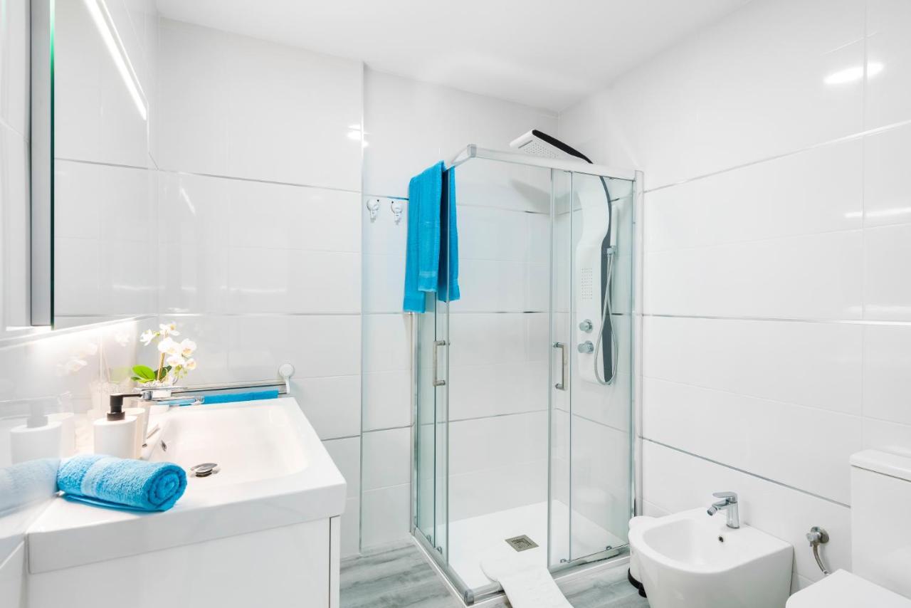 Sunshine Smart Home Hi-End Services Av Streaming Arona  Eksteriør billede