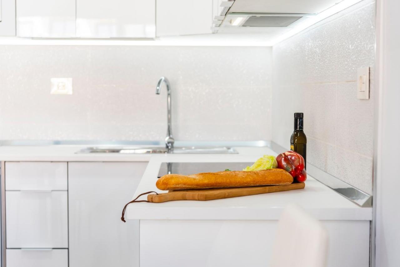 Sunshine Smart Home Hi-End Services Av Streaming Arona  Eksteriør billede